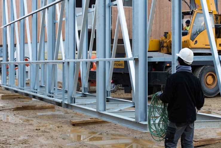 Levage passerelle métallique collège Guipry-Messac