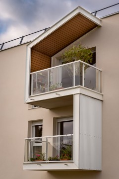 Habillage métallique sur balcon