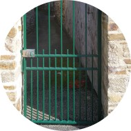 portillon-grille-metal-vert