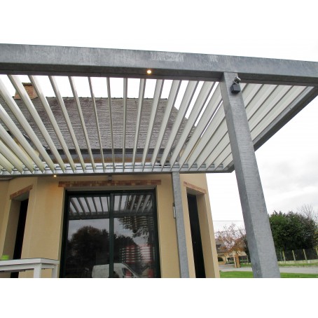 Pergola en acier galva avec lames orientables