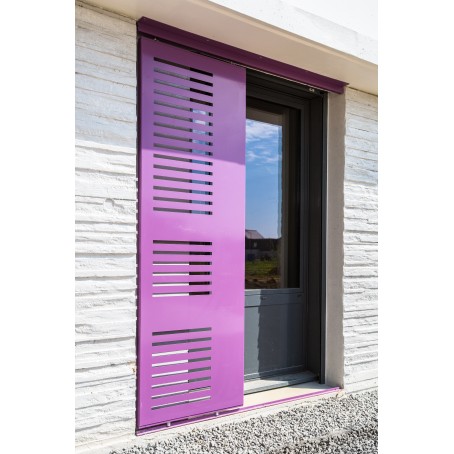 Volet coulissant sur rail- fonction brise-soleil-thermolaquage