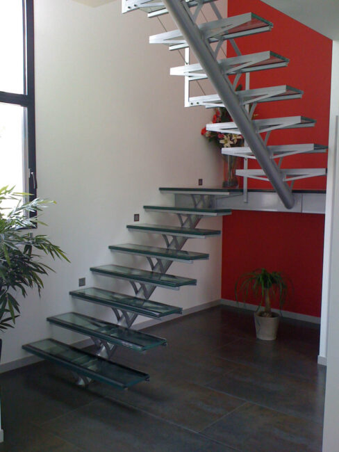 OmniMetal - Fabrication de Escalier à limon central