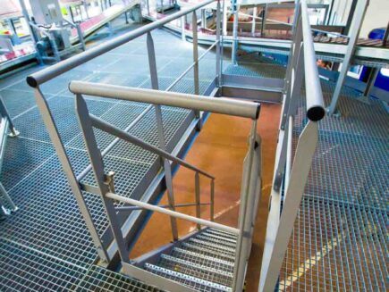Passerelle metallique